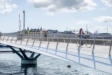 Beautiful bicycle bridge connects historic Copenhagen