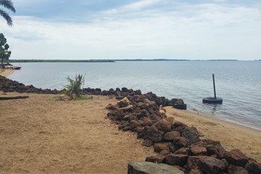 sandy coast of lake Nabugabo